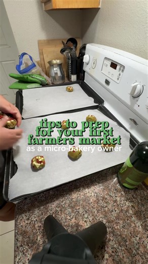 tips to prep for your first farmers market as someone who has done 3 markets so far! hope these tips help you to prep and plan well 👩🏻‍🍳🤍🍪 #tipsandtricks #smallbusiness #farmersmarket #microbakery #tiktok