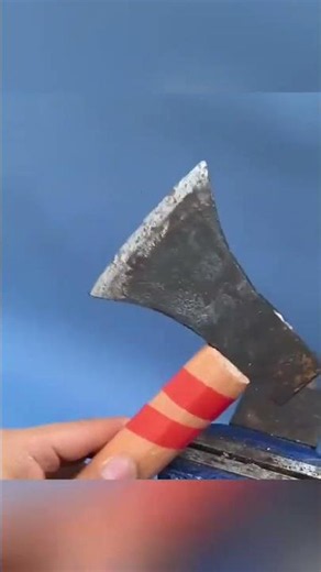 Never Throw Away a Loose Hammer Head!🤯🛠️#TheHandyCreator #Woodworking#DIYHacks #ToolRepair#LifeHacks