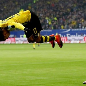 Pierre-Emerick Aubameyang loves a celebration 💪 What is your favourite celebration in football though? | BBC Sport