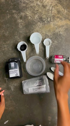 Hey LaFamilia have you tried activated charcoal face mask? Here is the quickest recipe for it. Products from Umoyo Natural Health. | DON Estelle Mantel