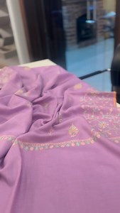 Soft Lavender Elegance 💜 Authentic Pashmina handworn shawl in a soothing lavender hue, delicately finished with fine needle embroidery. A timeless piece that reflects heritage craftsmanship and understated luxury. ✨ Handcrafted | Lightweight | Gracefully Detailed 💰 Price: ₹42,000 INR (≈ $505 USD) | Phamb