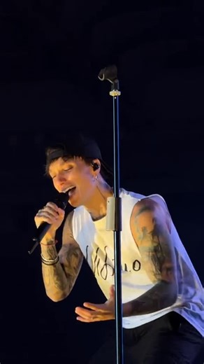 ULTIMO STADIO TOR VERGATA on Instagram: "Occhi lucidi 🥺"