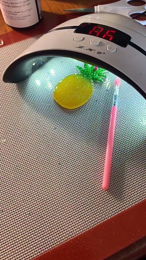 UV Resin Curing: Fixing Sticky Resin with Spotlight Techniques