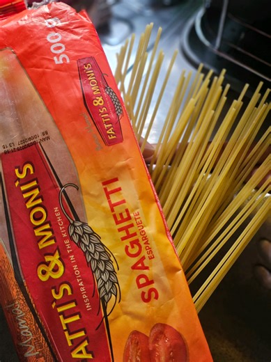 A culinária é vasta😭😭💔 Moça da massa com queijo parmalat😭📍 #Massa #Cozinha