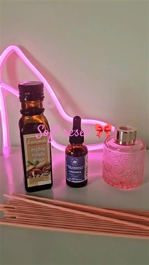 DIY diffuser ritual blend of almond oil and lavender essential oil #asmr #cozy #aesthetic #relaxing