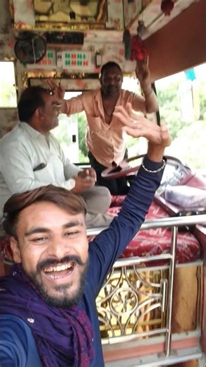 _🤣__---❤️----💙 ડ્રાઈવર ભાઈ ની મોજ ---🤣----#busloverrs #followme #comedian #funny #instabus #bestbus