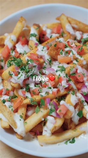 Without a doubt, there’s so much to love at Mr. Greek. 💙 Whether you’re craving souvlaki, digging into Loaded Fries or eating a crave-worthy Greek salad, everything we serve is made fresh with quality ingredients and a whole lot of care. We truly love what we do, and we’re grateful every day that we get to share bold Greek flavours with you. Thanks for making us part of your lunch plans, dinner dates, family feasts, and everything in between. Fresh, delicious food… every single time. 🇬🇷 | Mr.