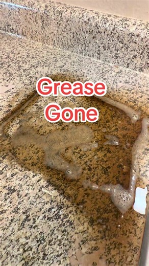 Deep Cleaning the Range Hood Vent Grille for Sparkling Kitchens