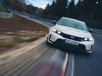 VIDEO: Honda Civic Type R Lagi-Lagi Jadi Sedan FWD Tercepat Di Nurburgring