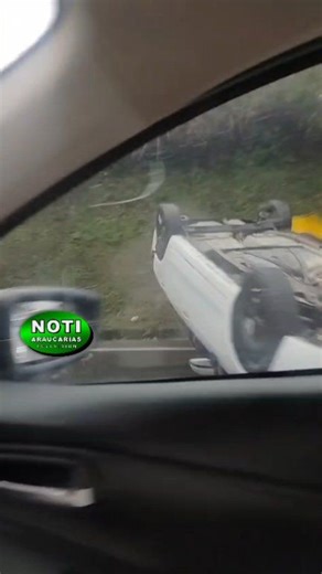 A esta hora,volcamiento de automóvil!, bajando Boquerón. Se recomienda la prudencia para bajar despacio por la carretera mojada y evitar accidentes... Gracias a nuestros seguidores por enviarnos el video. Notiaraucarias Santa Rosa de Cabal está dónde la gente quiere que estemos... 3107758992 | Notiaraucarias Santa Rosa de Cabal