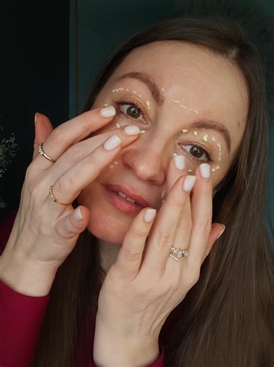 Your Under Eye Skin Can Glow! My sensitive under eye skin turned noticeably better after first application of SEUL 1988 Slow-aging Retinal Eye Cream You can find it on YesStyle Use my influencer code VTCM09523J1 when ordering on Yesstyle Save for later! @KSECRET GLOBAL #KSECRET #SEUL1988 #retinal #retinalshot #kbeautyproducts