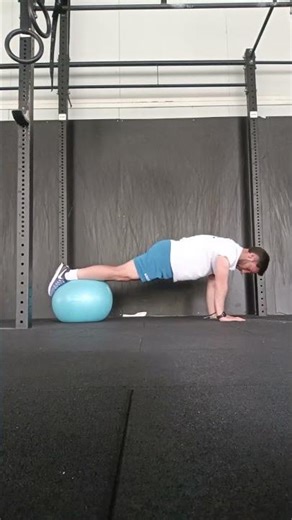 Plancha alta con pies sobre fitball iso