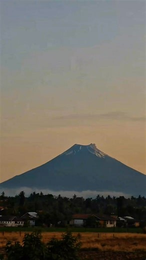 er on Instagram: "Volcanic Eruption at Mount Merapi, Central Java (2010)"