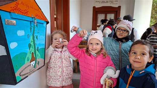 A magyar népmesék varázslatos világába hív a különleges kunszállási meseösvény – fotók, videó