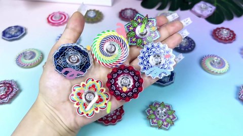 52pcs Mini Fidget Spinners Toys, Easter Basket Stuffers, Easter Gifts for Kids, Anxiety Stress Relief Sensory Toys Birthday Gifts Party Favors for Kids Adults Treasure Box Classroom Prizes