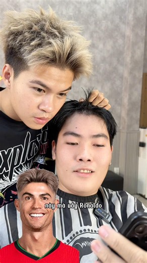 Kiểu tóc ronaldo sao thấy hơi lạ nhỉ ? #sangtaobarbershop #ronaldo #tocnamdep