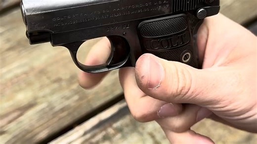 还在上小学的柯尔特 1908 袖珍手枪 .25 ACP