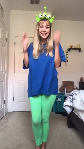 DIY Alien Toy Story Costume for Halloween 🦖🪐