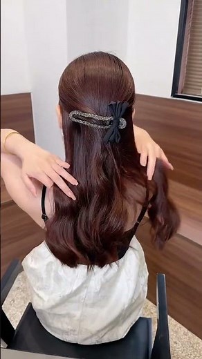 The correct way to use a duckbill clip#half tied hair#hairstyle tutorial fashionble and age reducing