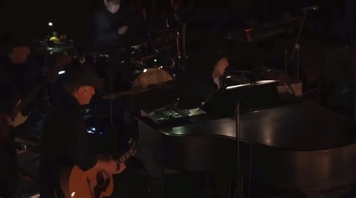 Bob Dylan and his band deliver a powerful performance of “I Can Tell” at Farm Aid 2025 in Minneapolis. #bobdylan #farmaid #farmaid40 #farmaid2025 | Daily Dylan