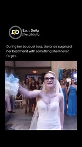 Everyone expected the usual bouquet toss. But instead of tossing it, the bride turned around, walked up to her best friend, and handed her the bouquet herself — a gesture filled with meaning and love. Sometimes, the most beautiful moments aren’t planned. Disclaimer: This story is shared to celebrate friendship, love, and life’s meaningful moments. All rights belong to the original creator — no copyright infringement intended. Via: robchiola / Instagram | Excitedaily