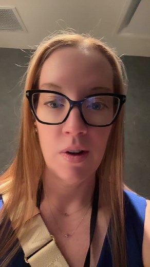 Apparently, there is a national AT&T cell phone outage 🫠 ##att#greenscreen