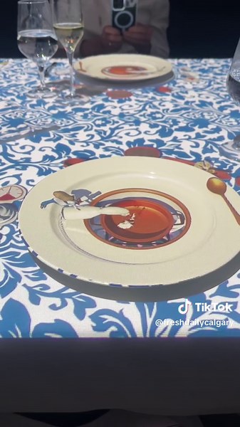 Dinner prepared before your eyes by a tiny chef ☺️ #calgary #calgary_yyc #calgary🇨🇦 #yyc #yyccalgary #yyctiktok #calgaryfood #dishedcalgary #calgaryrestaurants #alberta