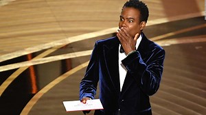 CNN obtuvo el audio del primer show de #ChrisRock después del incidente de la bofetada de #WillSmith en los Oscar. Escucha la respuesta del comediante. Más información: https://cnn.it/3qG4kb3 | CNN en Español