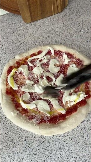 Sådan former og bager du en surdejs pizza🍕