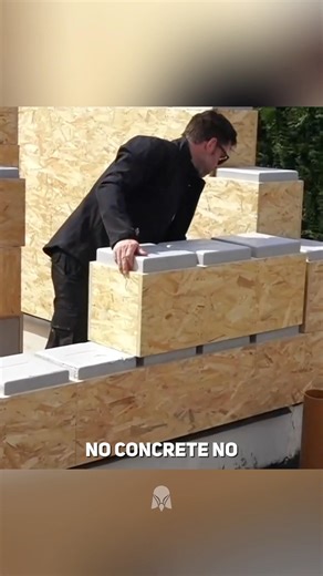 Build a house like Lego bricks.