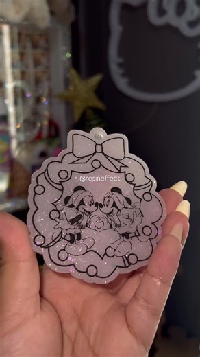 ✨🦋Resin Effect - Adriana 🦋✨ | ❤️🎄 Mickey and Minnie Mouse ornament 🎄❤️ I’m currently in the process of fully painting it but I did the outline you for you guys to be... | Instagram