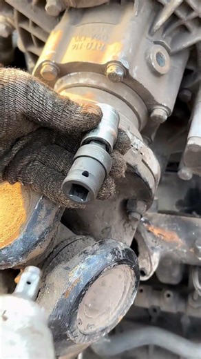 Electric wrench universal joint socket