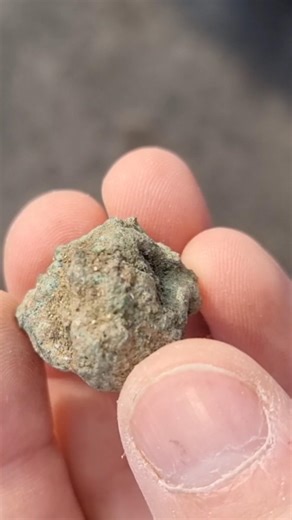 meteorite or pure copper ore? valuable or not ?