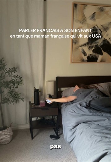 Il y a des gens pour qui ca peut paraître simple, mais pour moi ca ne l’est pas du tout. Switcher entre anglais et francais me fatigue énormément et c’est pas aussi facile que ca parait. Ma fille deviendra bilingue avec le temps mais c’est pas parce qu’elle a 3 ans et qu’elle a un langage très développé qu’elle doit automatiquement parler Francais. Son pays d’origine c’est les USA, pas la france. Forcément sa langue première est l’anglais, pas le francais. Mais ca ne veut pas dire qu’elle ne con
