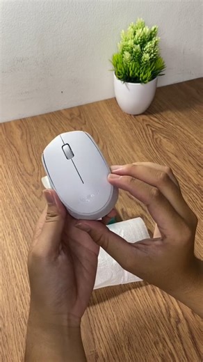 Smartcom Batusangkar on Instagram: ""🔹 Ringan, praktis, dan awet! Logitech M171 hadir dengan koneksi nirkabel stabil hingga 10 meter. Pilihan warna stylish untuk gaya kerjamu!"✨ 🌀 Ready berbagai type Cctv,Printer, Laptop Baru & second, berbagai macam perangkat / accessories Komputer dll. 🌀 Melayani : ➡️ Service Laptop,Pc,Printer, Maintenance Cctv, dan keluhan lainnya ➡️ Jual Sparepart Laptop (Lcd, Keyboard, Baterai, Dll) ➡️ Upgrade RAM & SSD ➡️ Install Windows + Aplikasi Standar 📍 Lokasi: Ja