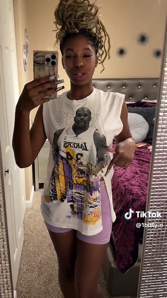 Super Easy Oversized Muscle Tee! #CapCut #tshirtcuttingtutorial #tshirtcuttinghack #tshirtdesign #howtostyleoversizedtee #lakersnation