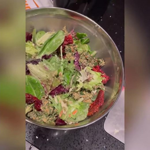 Raw Salads for dinner- keeping it simple