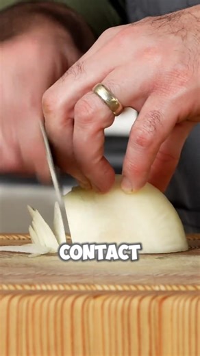 Ever Wondered Why Onions Make You Cry?😭🧅