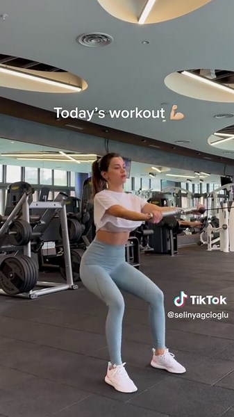 Working Out with Selin Yağcıoğlu: Fitness Routine