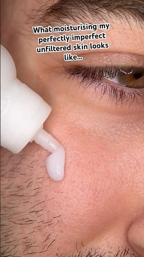 What moisturising real unfiltered skin REALLY looks like…