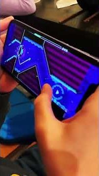 Geometry Dash： Geometrical Dominator