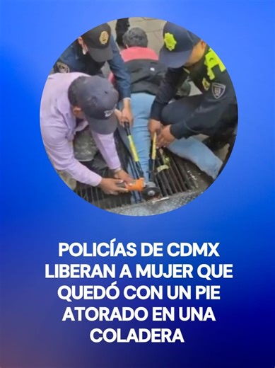 Mujer camina por el Centro Histórico de la CDMX y termina atrapada en un registro abierto. #tiktokinforma #cdmx🇲🇽 #accidente #viapublica