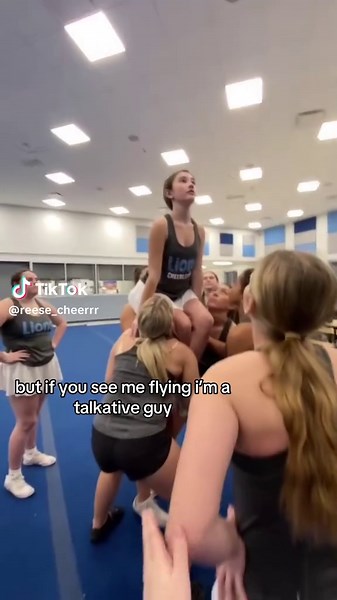 the full up was horrible but anyway #varsitycheer #base #uca #flyer #switchup #jdown #fullupstunt #fyp