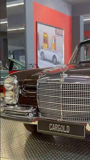The 1971 Mercedes-Benz 280 SE 3.5 V8 –powerful performance, and timeless design in one.#benz #280se