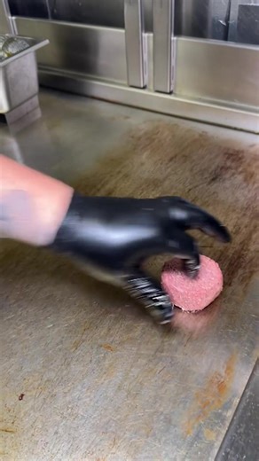 Wenn dein Burger nicht vor Käse trieft, machst du etwas falsch. Das ultimative Double Smash Burger Rezept ist da. | Chefclub DE