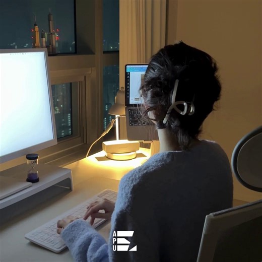 Want to build the future? Start by understanding the tech behind it. 💻 Explore what studying computer science really looks like ⬇️ https://ow.ly/2q7y50XBlFy #ITCareer #APUInsight #APUSInsight #ComputerScienceEducationWeek | American Public University