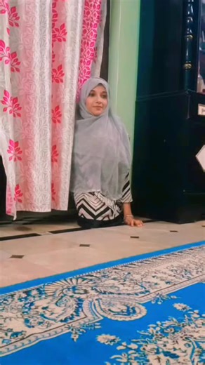 Elegant Mehandi Design Ideas for Legs