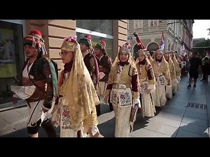 500 dancers and musicians take to the streets of Sarajevo for folk festival