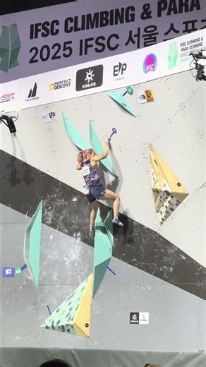 Miho Nonaka Tops W3 Semi-Finals Boulder @ IFSC Climbing World Championships Seoul 2025