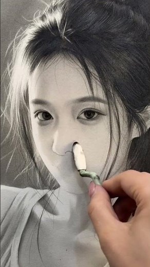 This drawing used a little magic #drawing #charcoaldrawing #portraitdrawing #charcoalshading